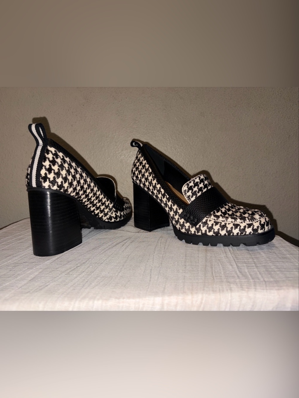Women’s Size 8 Black & White Houndstooth Chunky Block Heel Loafers Academia